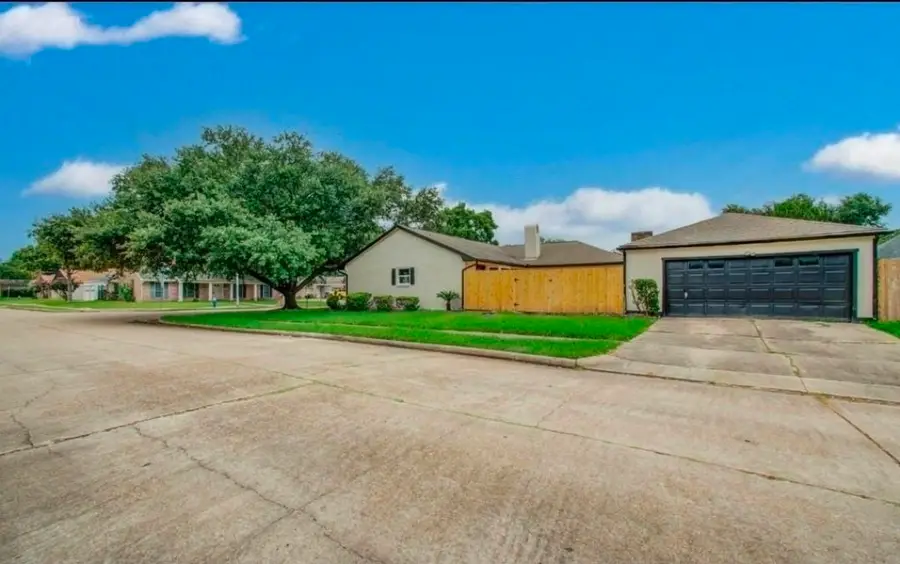 2227 Cherry Bend Dr, Houston, TX 77077 - #3