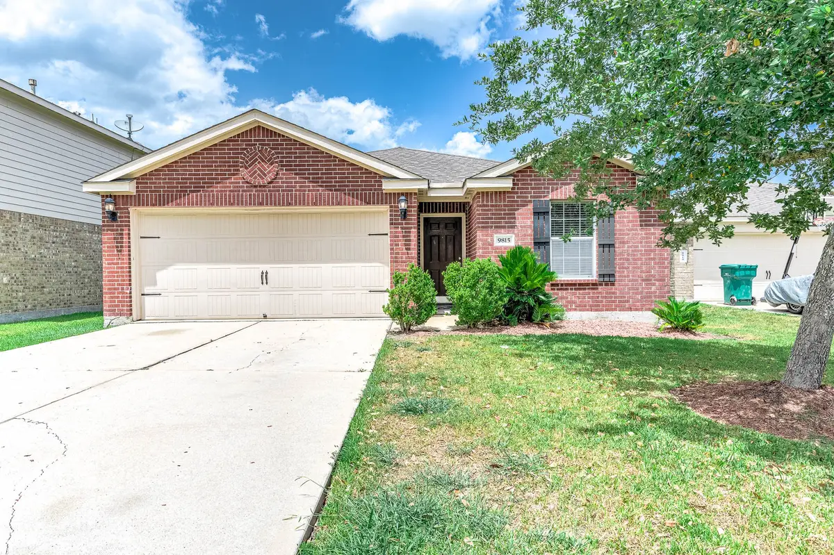 9815 Onyx Trail Drive, Rosharon, TX 77583 - #1