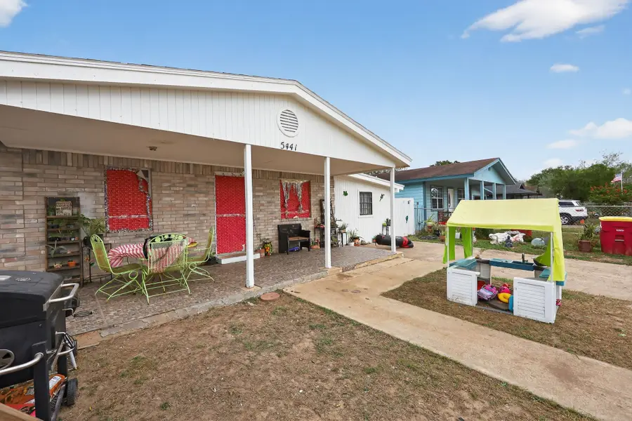 5441 Amatista Drive, Brownsville, TX 78521 - Image #2