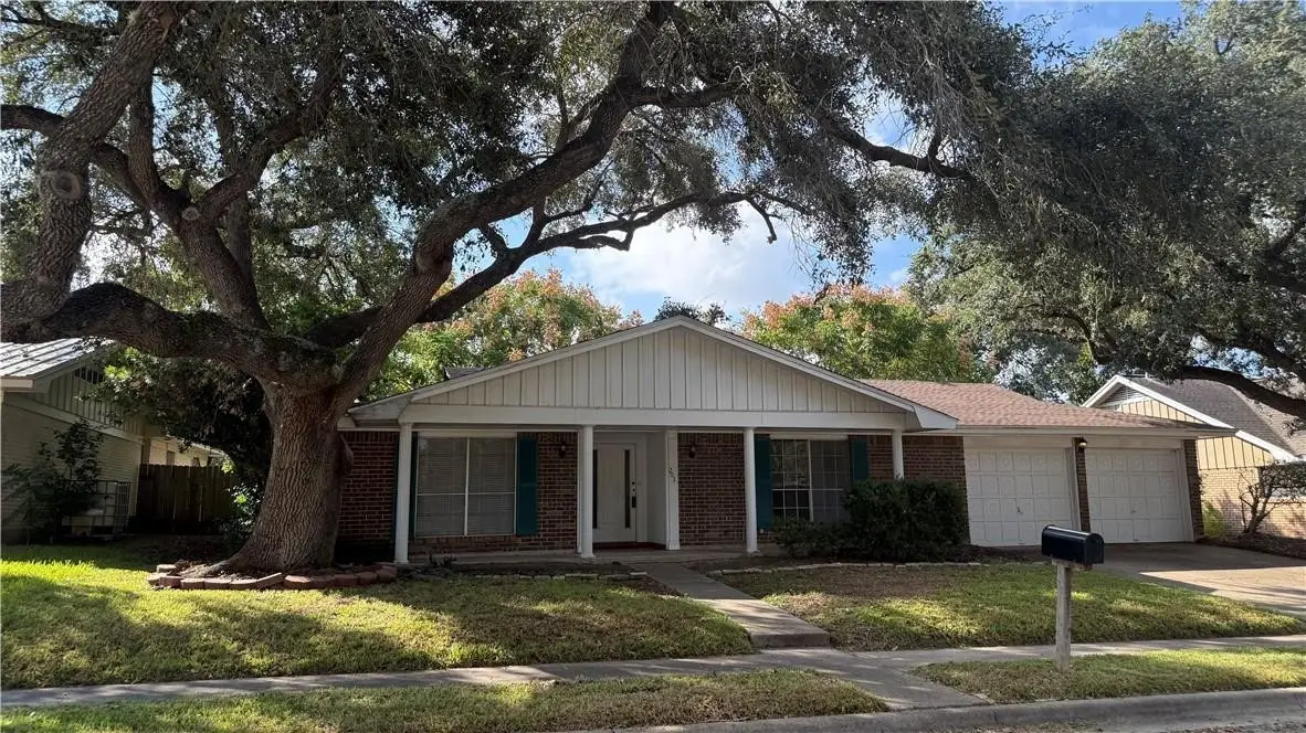 203 Longfellow Lane, Victoria, TX 77904 - #1