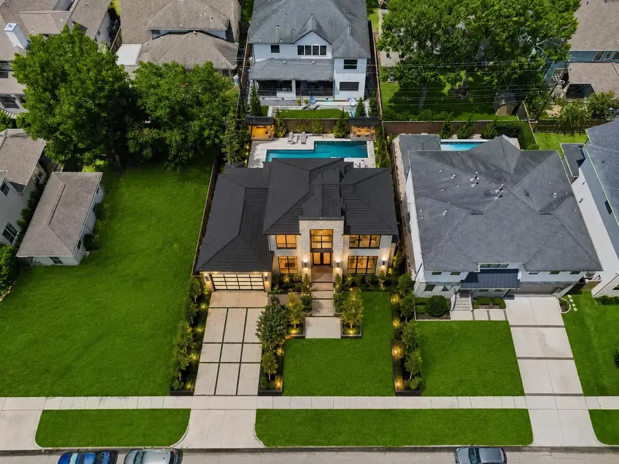 5204 Mimosa Drive, Bellaire, TX 77401 - #3