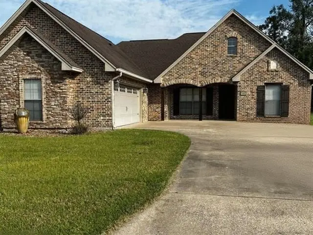 120 Parkway Oaks Drive, Lumberton, TX 77657 - Image #1