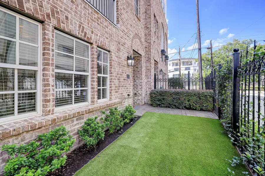 1110 Thompson Street, Houston, TX 77007 - #3