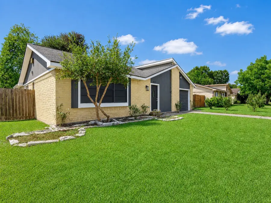 2711 Pheasant Creek Drive, Sugar Land, TX 77498 - #2