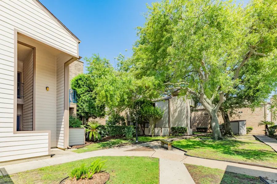 7098 N Holiday Drive, Galveston, TX 77550 - #2