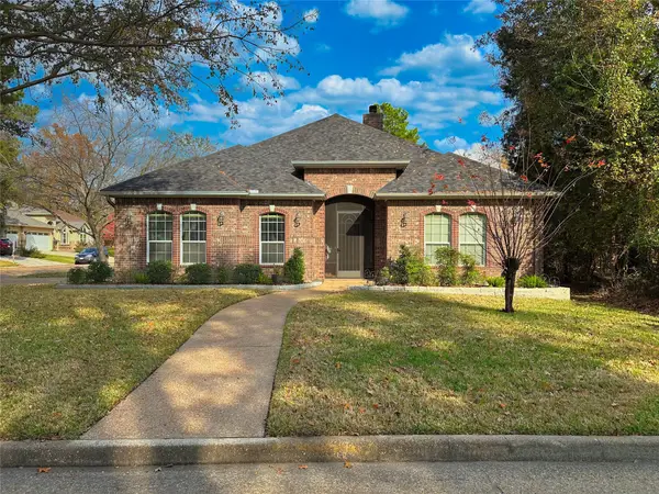 3398 Desert Inn Drive, Montgomery, TX 77356