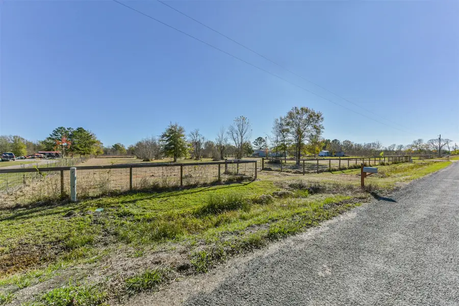 1889 County Road 2068, Hull, TX 77564 - Image #3