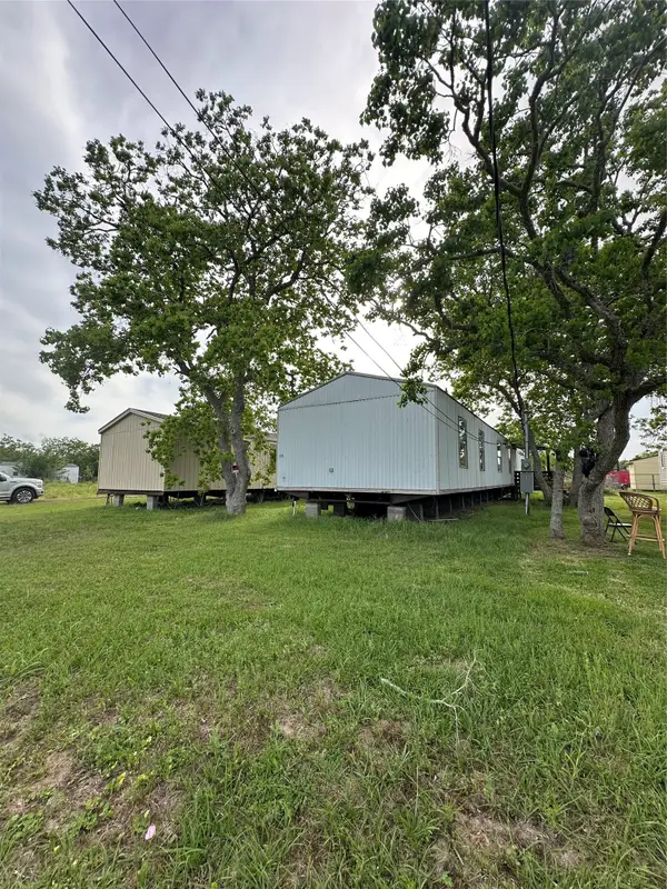 318 4th Street, San Leon, TX 77539