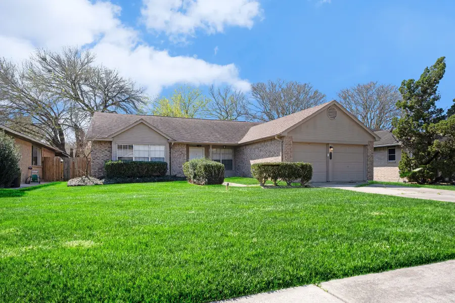 1826 Pilgrims Point Drive, Friendswood, TX 77546 - #2