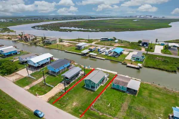 855 County Road 201, Sargent, TX 77414