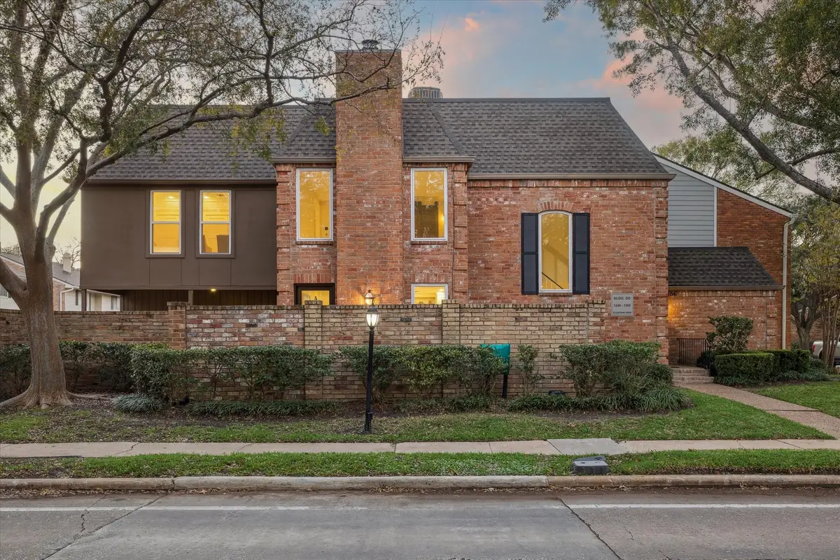 1266 Fountain View Drive #174, Houston, TX 77057 - Image #1