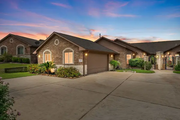 111 Bessie Price Owens Drive, Montgomery, TX 77356