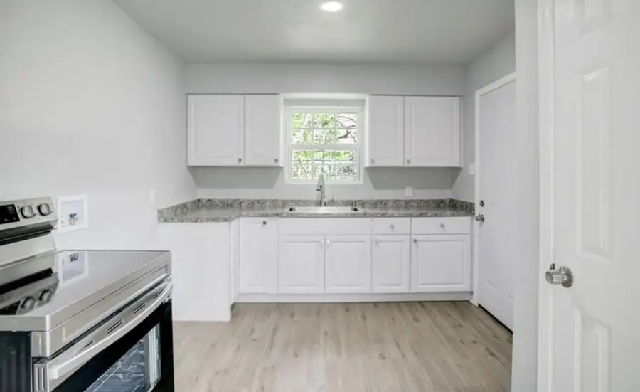 5123 Peachtree Street #1/2, Houston, TX 77016 - #2
