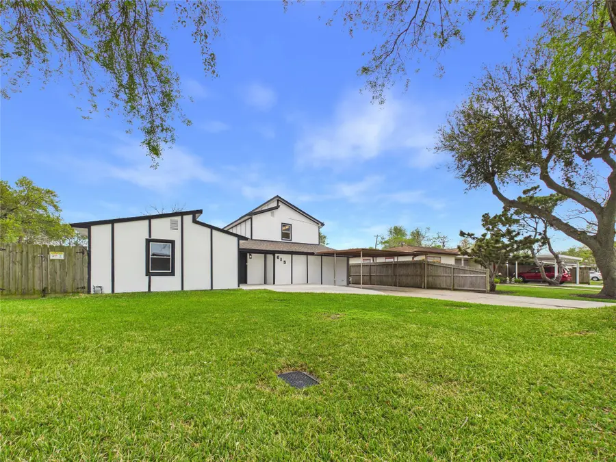 615 24th Avenue N, Texas City, TX 77590 - #3