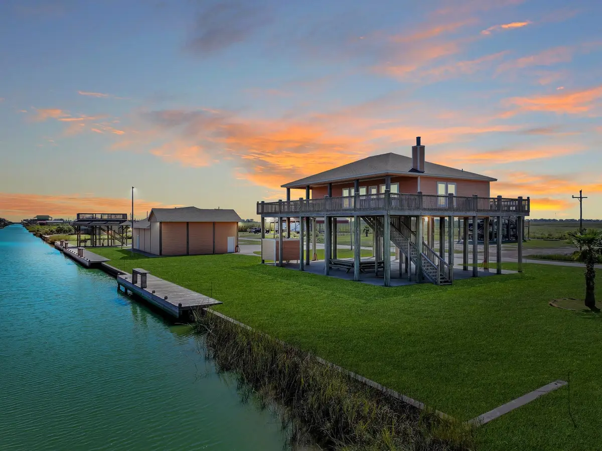 1332 Van Sant, Gilchrist, TX 77617 - Image #1