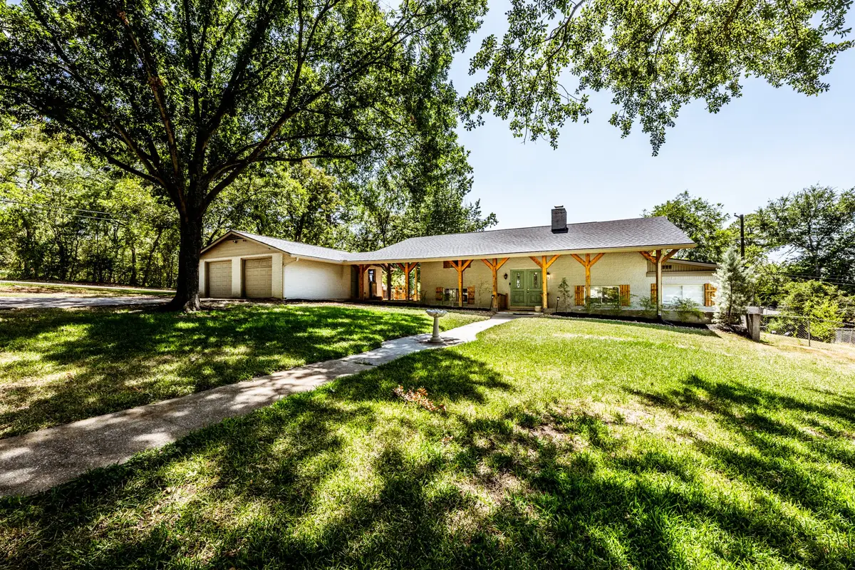 2120 Avenue R, Huntsville, TX 77340 - #1