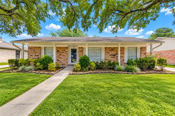 11323 Sagetrail Drive, Houston, TX 77089