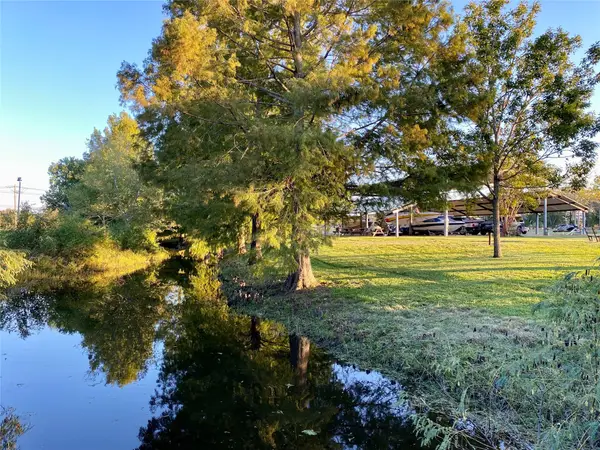 2609 Hughes Road, Dickinson, TX 77539