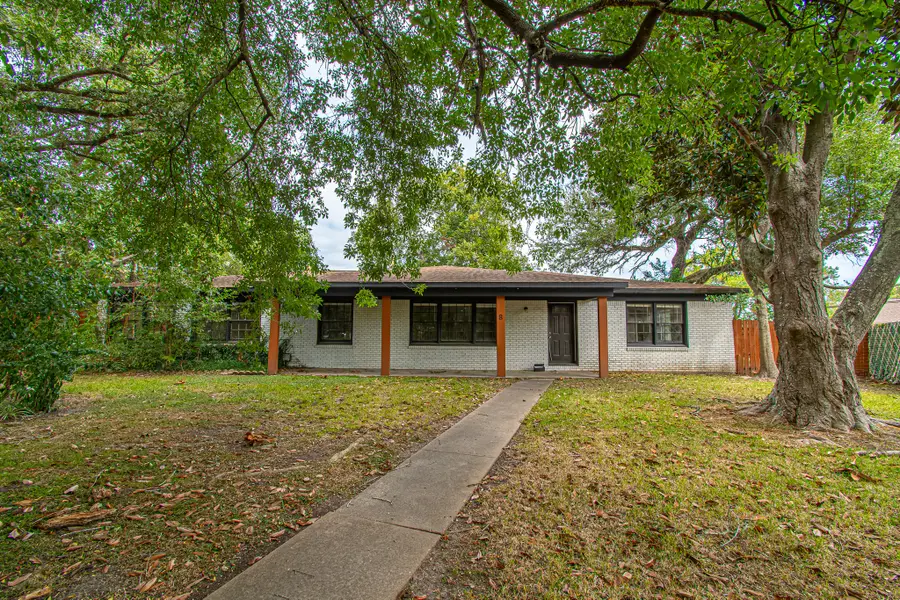 8 Coronado Circle, La Marque, TX 77568 - #2