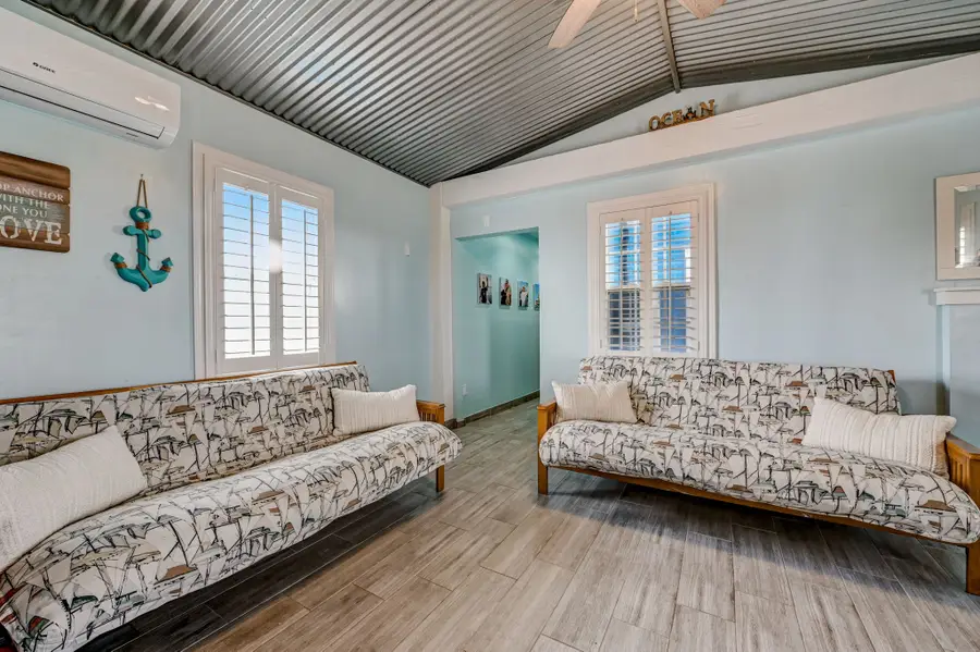 1321 Melody Lane, Crystal Beach, TX 77650 - Image #3