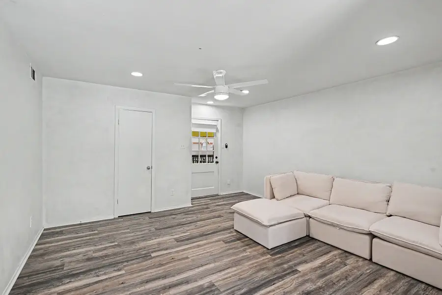8211 Kingsbrook Road #205, Houston, TX 77024 - #3
