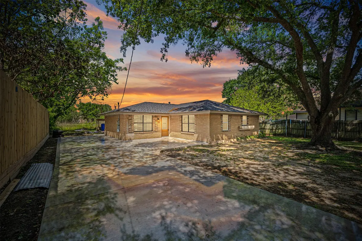 638 Cleo Street, Fresno, TX 77545 - Image #1