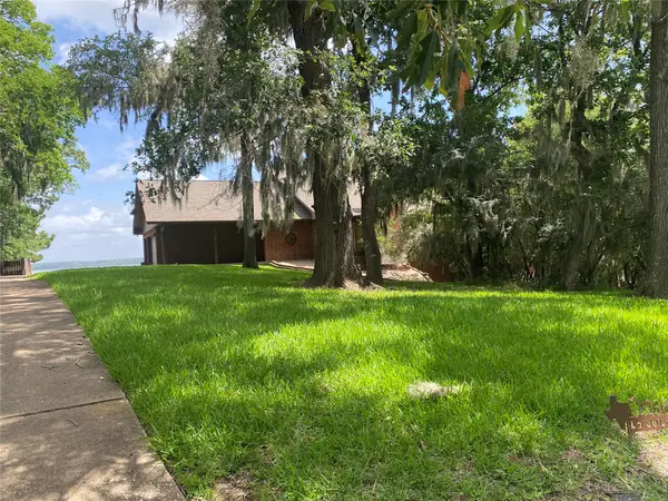 22365 La Jolla Court, Huntsville, TX 77320