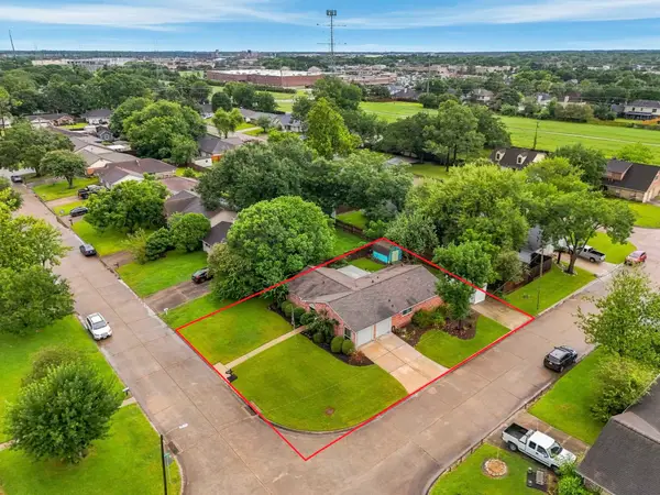 2017 Victoria Court, League City, TX 77573