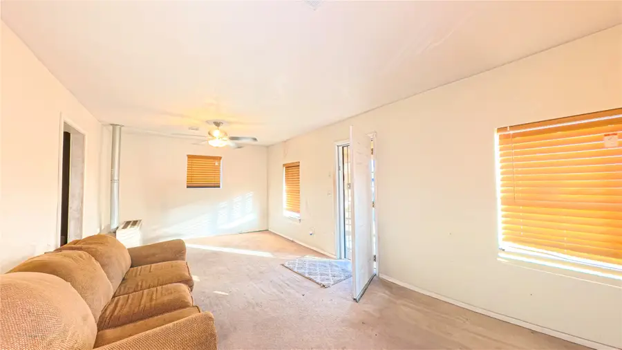 2915 Creston Drive, Houston, TX 77026 - Image #3