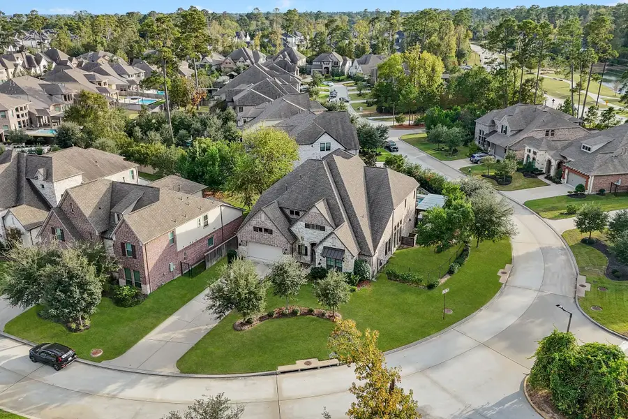 122 N Winter Sunrise Circle, The Woodlands, TX 77375 - Image #3