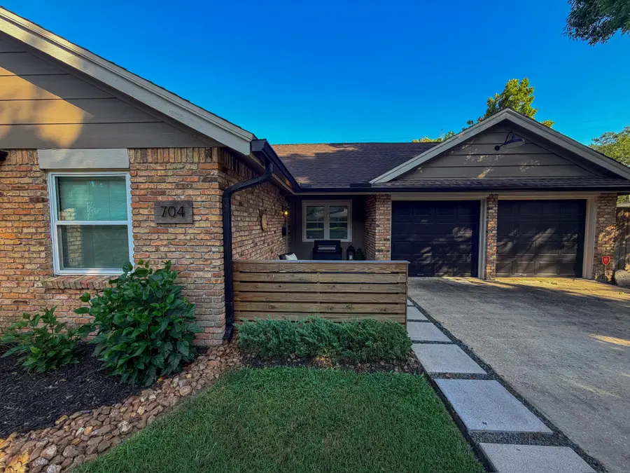 704 Briargrove Drive, Alvin, TX 77511 - #2