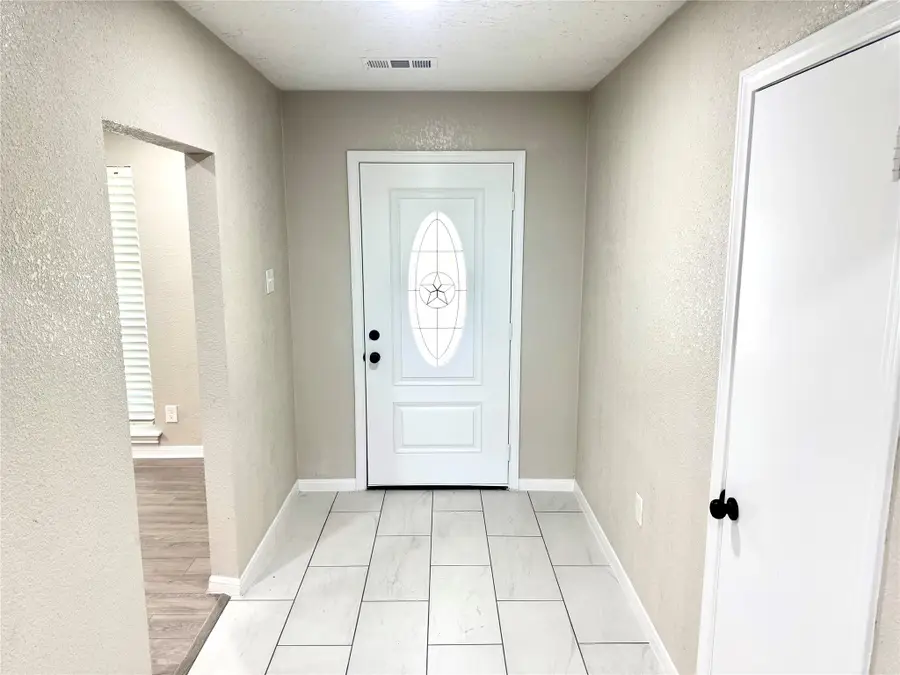 1211 Shorewood Drive, Taylor Lake Village, TX 77586 - #3