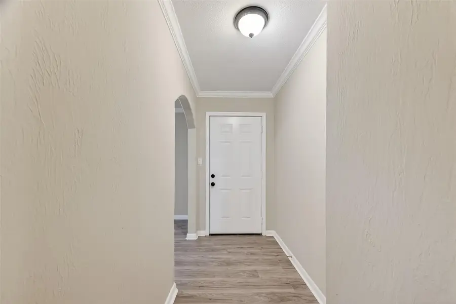 105 Longridge Drive, La Marque, TX 77568 - Image #3