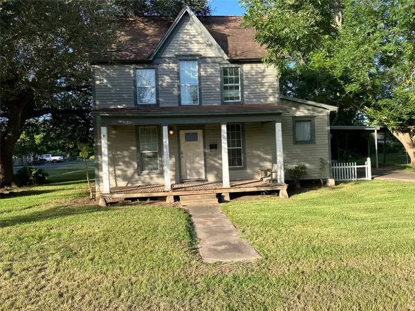 701 August Street, El Campo, TX 77437