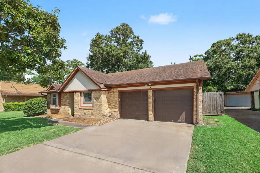 9911 El Chaco Street, Baytown, TX 77521 - #2