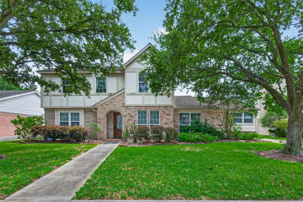 16217 Lakeview Drive, Jersey Village, TX 77040
