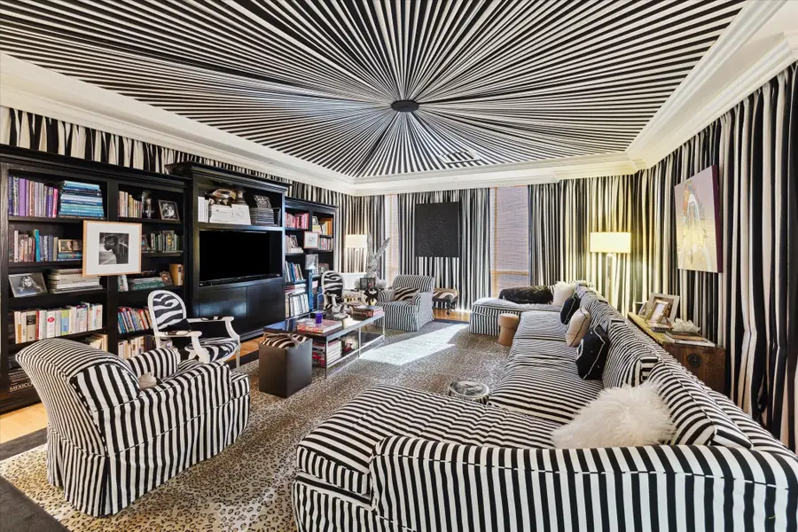 511 S Post Oak Lane #6D, Houston, TX 77056 - Image #2