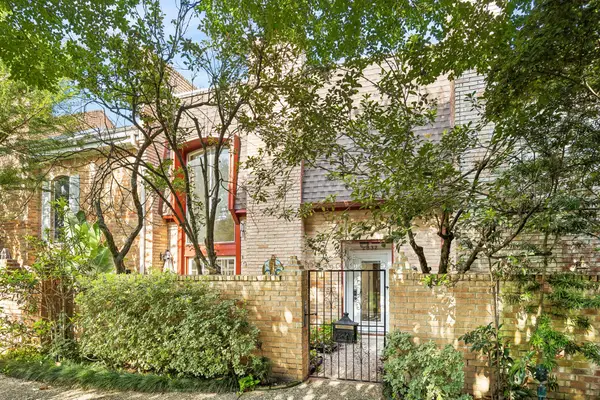 2832 Bellefontaine Street, Houston, TX 77025