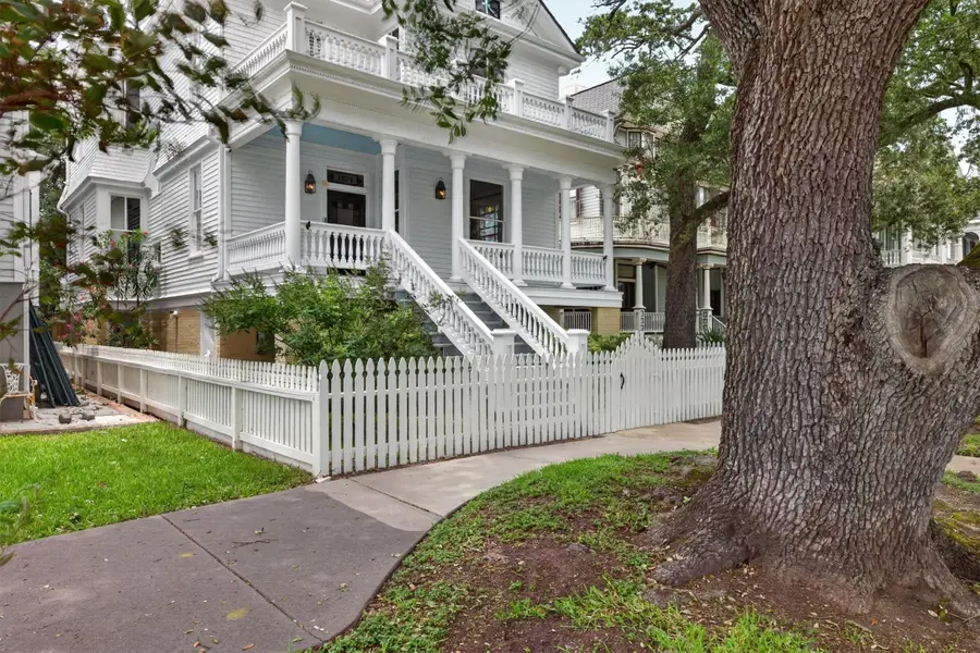 1324 Sealy Street, Galveston, TX 77550 - #2