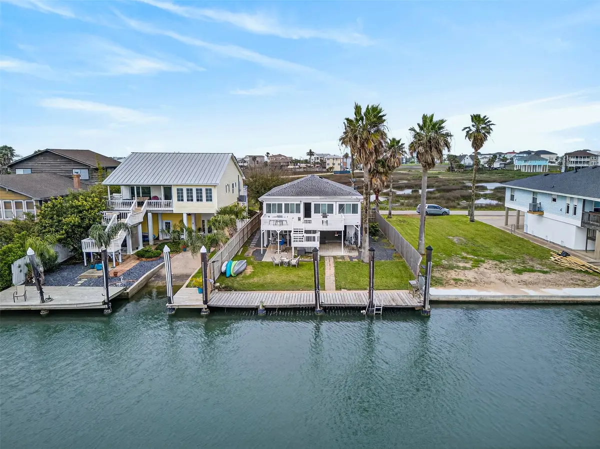 906 91st Street, Galveston, TX 77554 - #1
