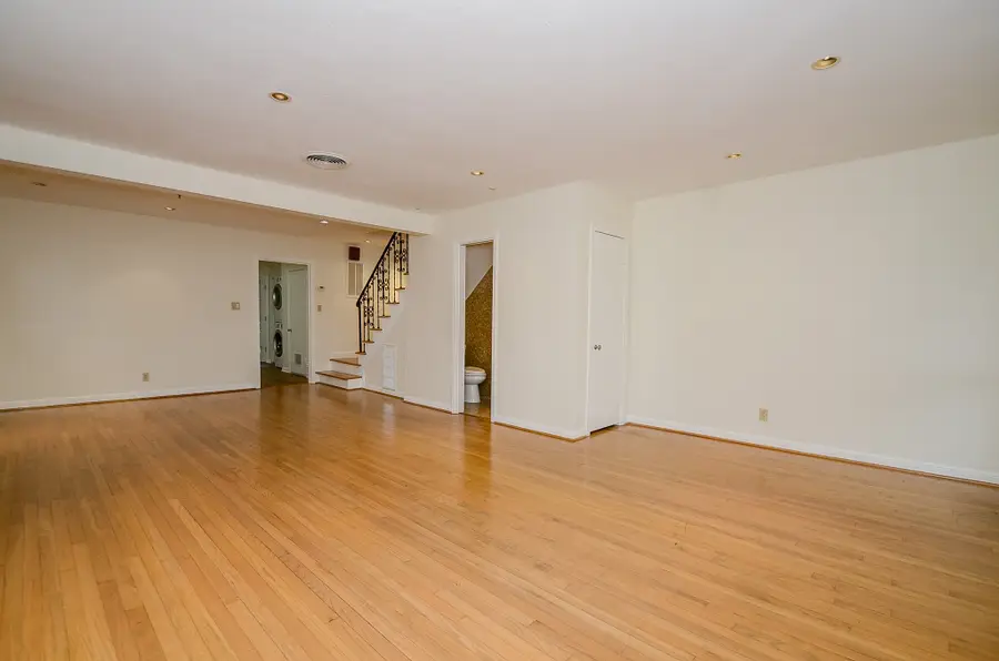 2047 & 2049 Sheridan Street N, Houston, TX 77030 - #3