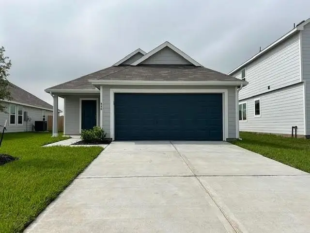 946 Luke Darrell Drive, Rosharon, TX 77583 - Image #1