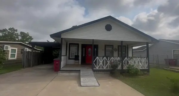 722 W 6th Street, Freeport, TX 77541