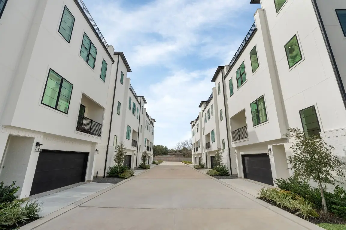 8708 Ojeman Villas Drive, Houston, TX 77055 - #1