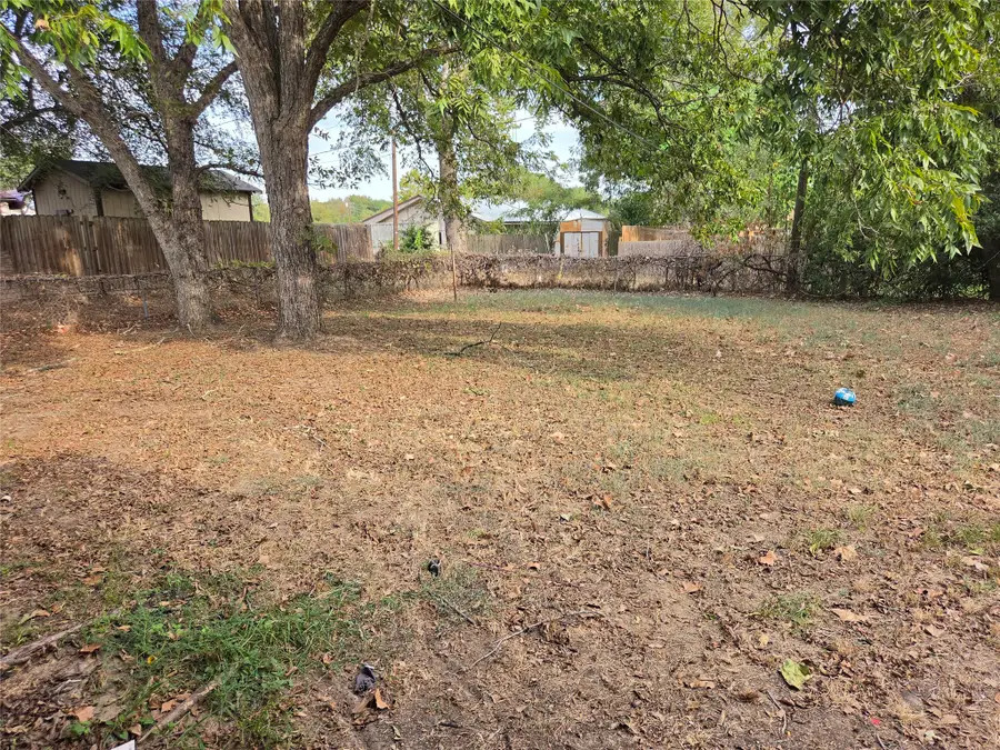 404 E Brown Street, Hearne, TX 77859 - #3