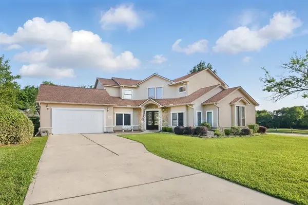 90 Greenview Street, Montgomery, TX 77356