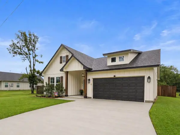 125 Ellis Lane, West Columbia, TX 77486