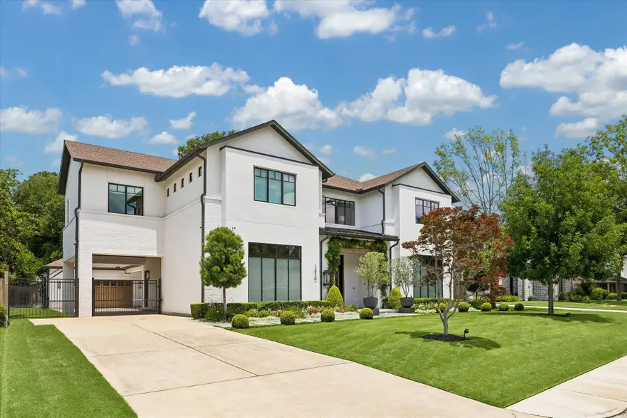 5650 Chevy Chase Drive, Houston, TX 77056 - #2