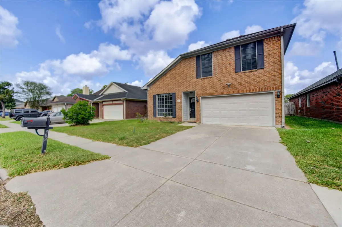 308 N Ranch House Road, Angleton, TX 77515 - #1