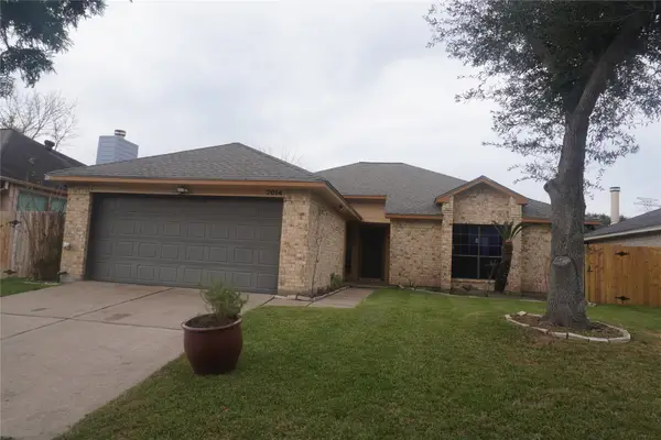 7014 Lost Thicket Drive, Houston, TX 77085